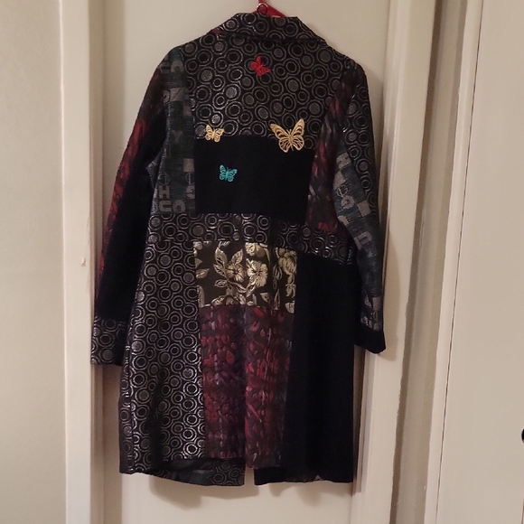 Elegant Patchwork Trench Coat - Picture 6 of 6